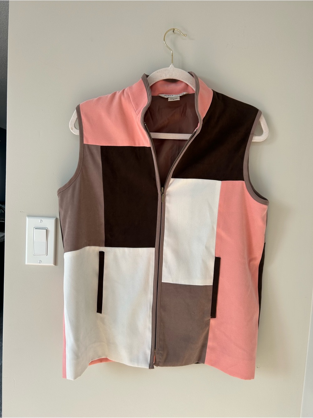 Vintage Colorblock Sleeveless Zip Vest - Pink, Brown & White